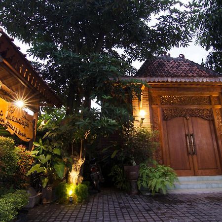 Joglo Mandapa Boutique Hotel Jarakan Ngoại thất bức ảnh
